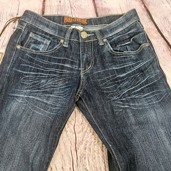 Free Culture NWT Size 3 Low Rise Dark Wash Skinny Jeans - Picture 3 of 7